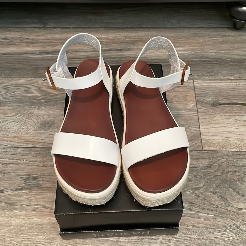 MIA sandals